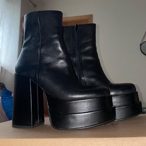 Steve Madden cobra boots